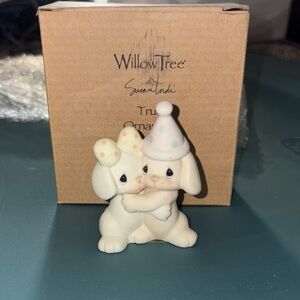 Willow Tree Cream Puppy Figurine “Let’s Be Friends”